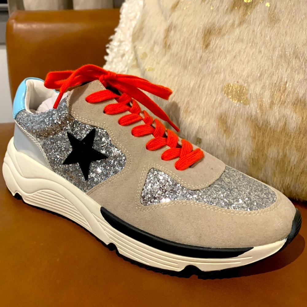 White Raven Fashion Sneakers!